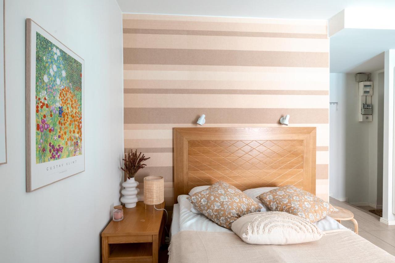 2Ndhomes Compact Studio By The Esplanade Park Helsinki Esterno foto